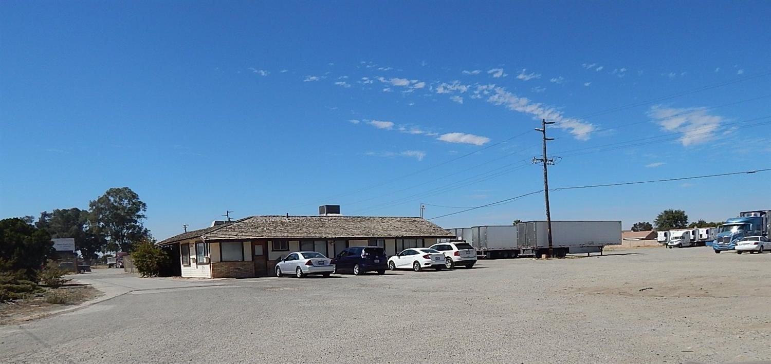 2532 E Pacheco Blvd, Los Banos, CA 93635